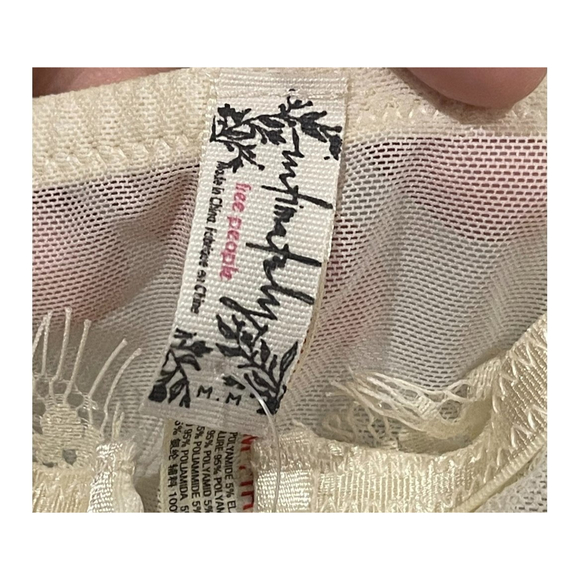 FREE PEOPLE Layer In Lace Ivory Bustier - Picture 4 of 9